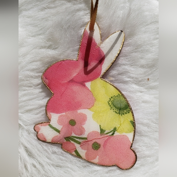 Handmade Spring Flower Bunny Decor Accessory - Picture 3 of 10